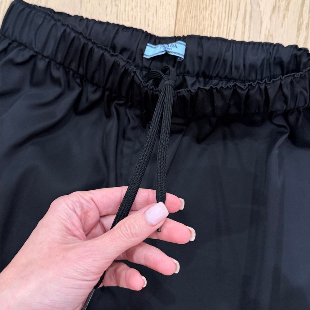 PRADA Re-Nylon Shorts sz44 - Picture 5 of 8